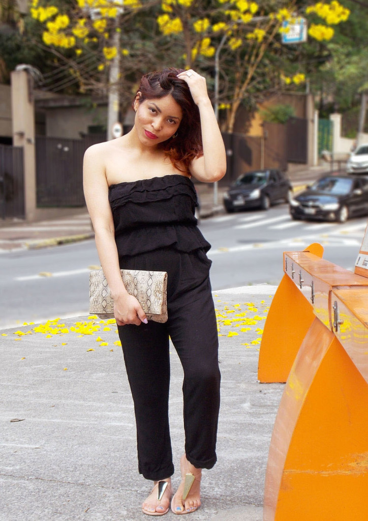 How-to-wear-a-black-jumper-Tulips-and-Heels