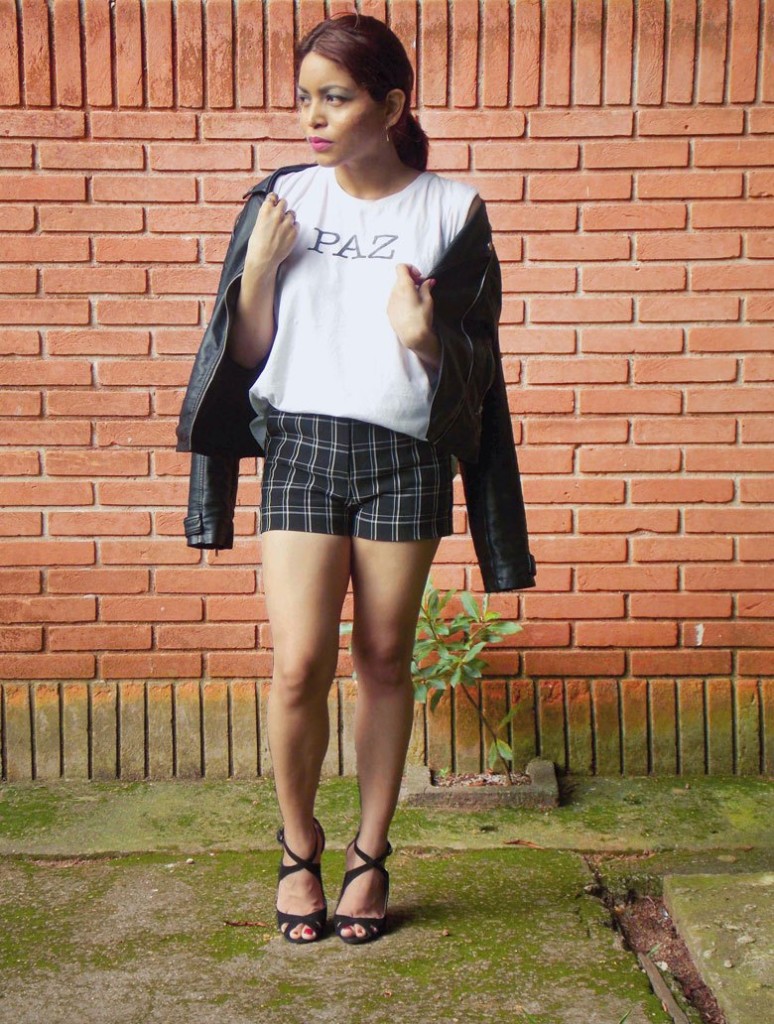 how-to-style-plaid-shorts