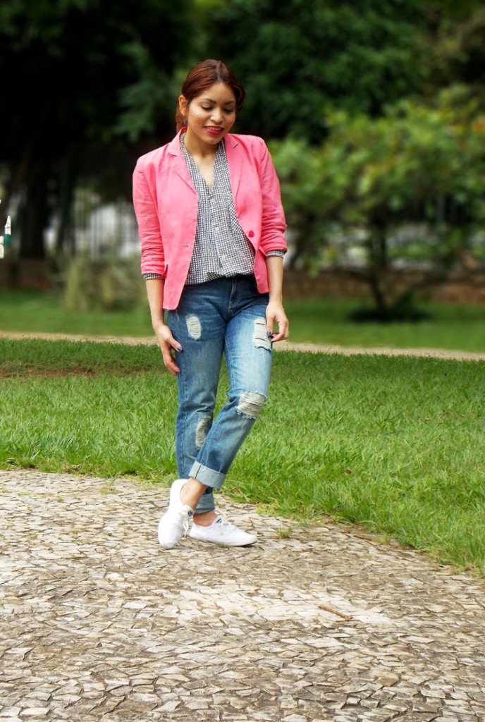 how_to_style_a_pink_blazer